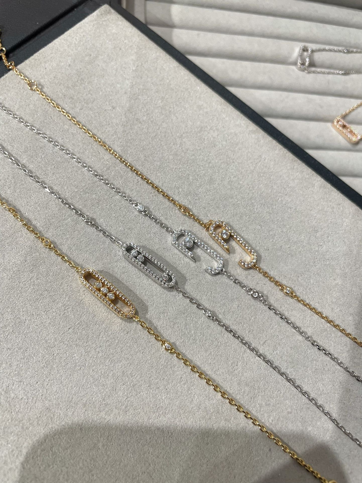 [Mysitc ] BABY MOVE DIAMOND BRACELET