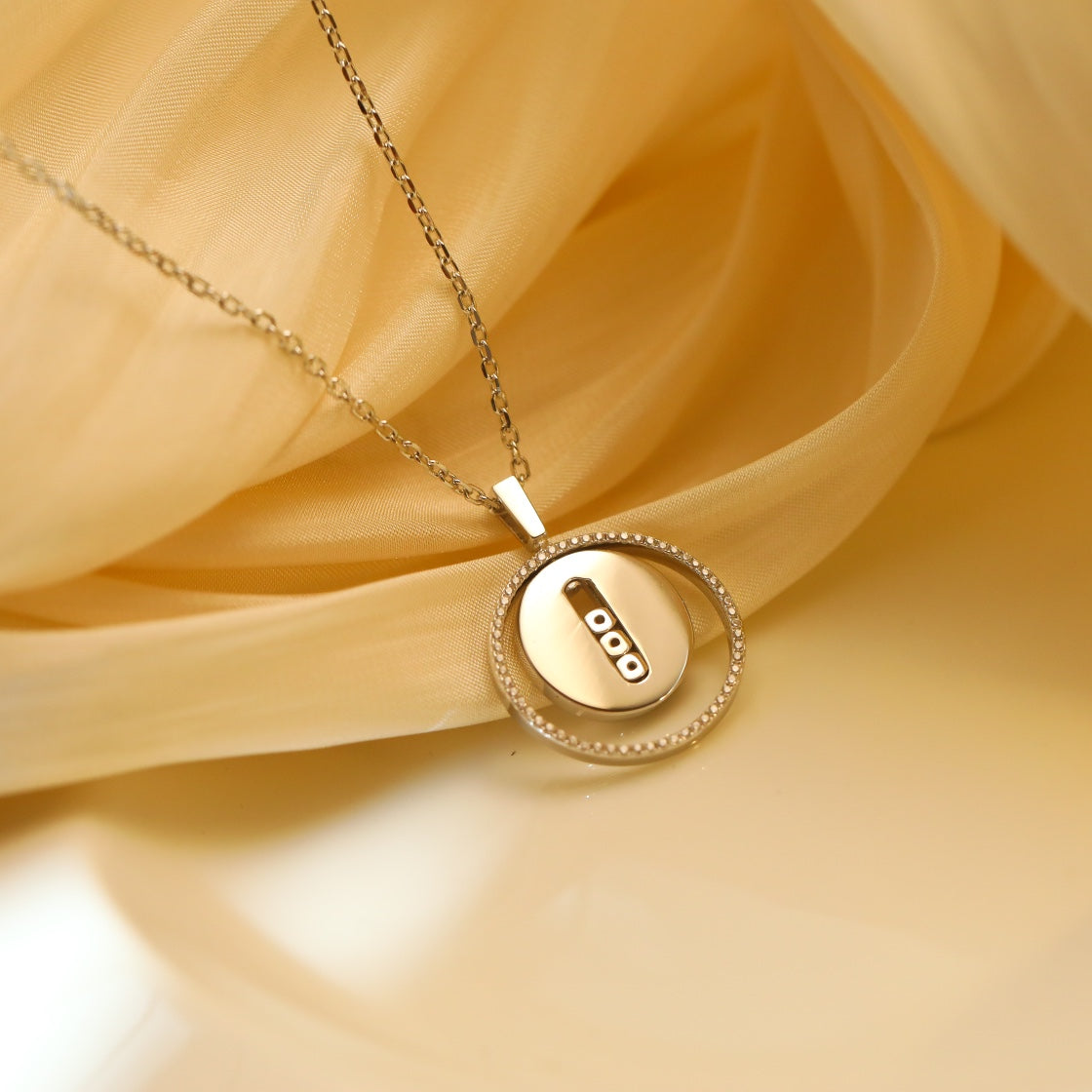 [Mysitc ]  MOVE MM SILVER DIAMOND NECKLACE