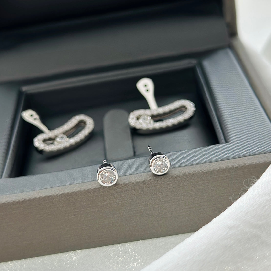 [Mysitc ] MOVE UNO SILVER DIAMOND EARRINGS