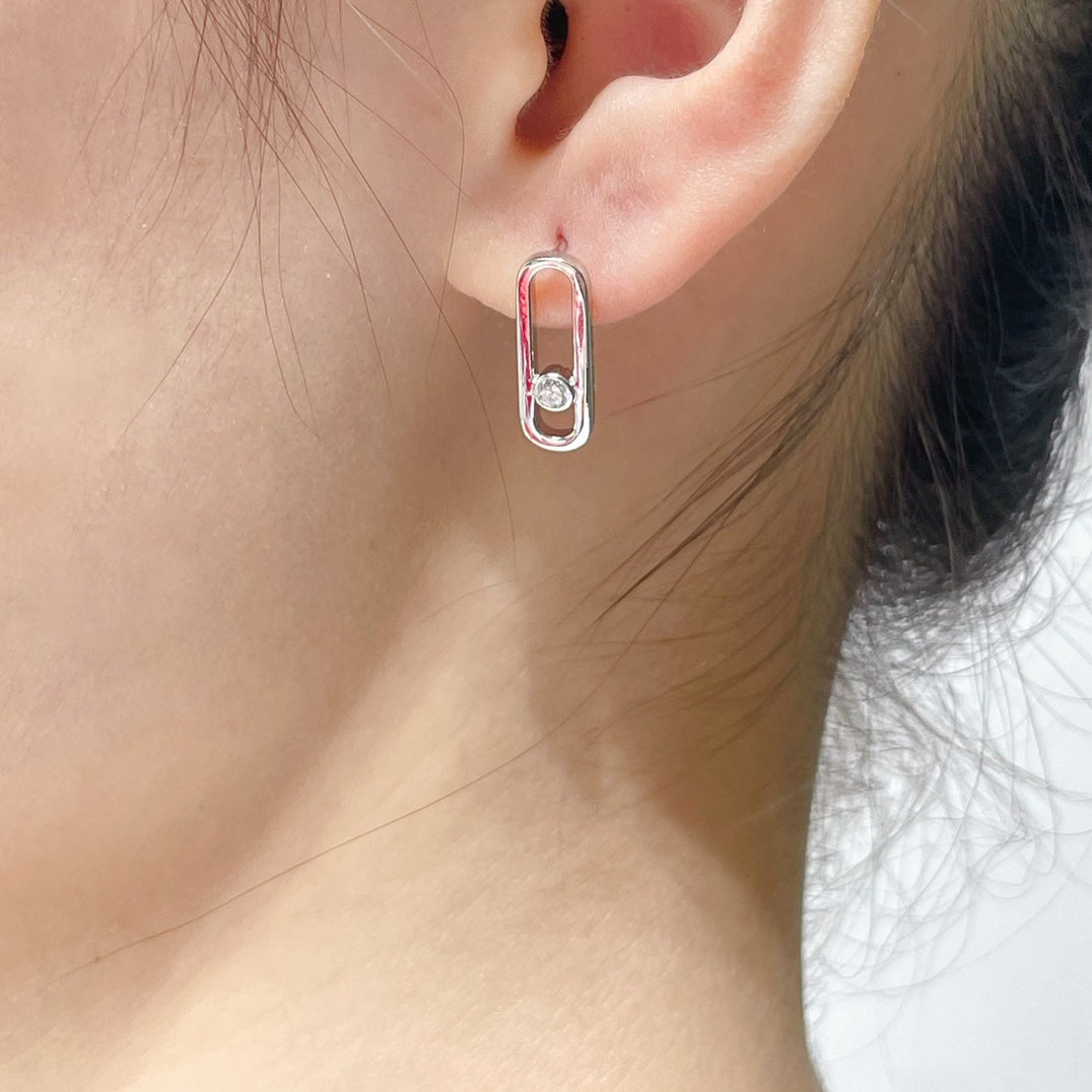 [Mysitc ] MOVE UNO SMALL 1 DIAMOND EARRINGS