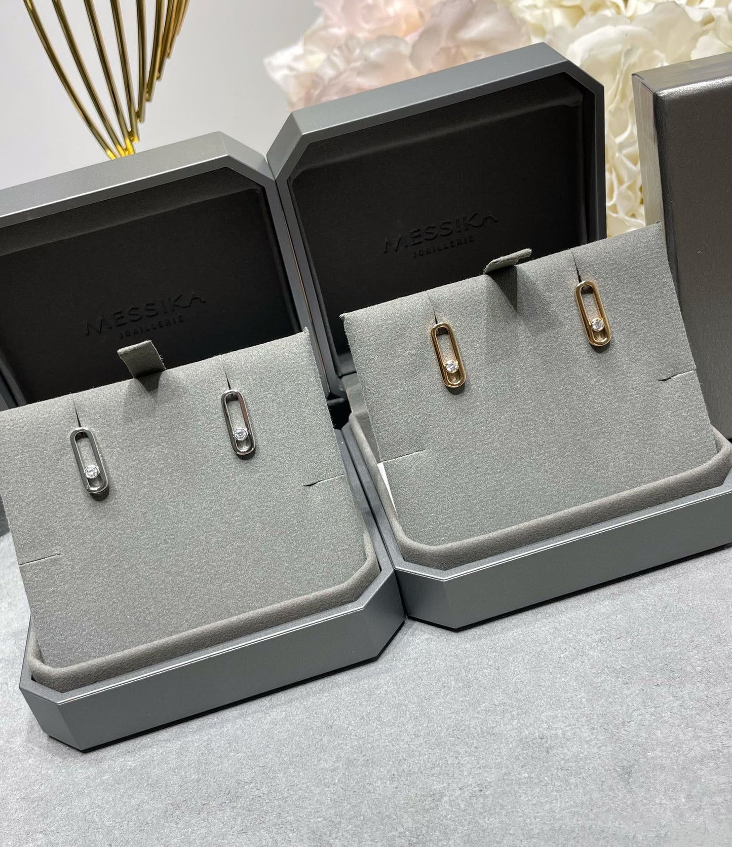 [Mysitc ] MOVE UNO SMALL 1 DIAMOND EARRINGS