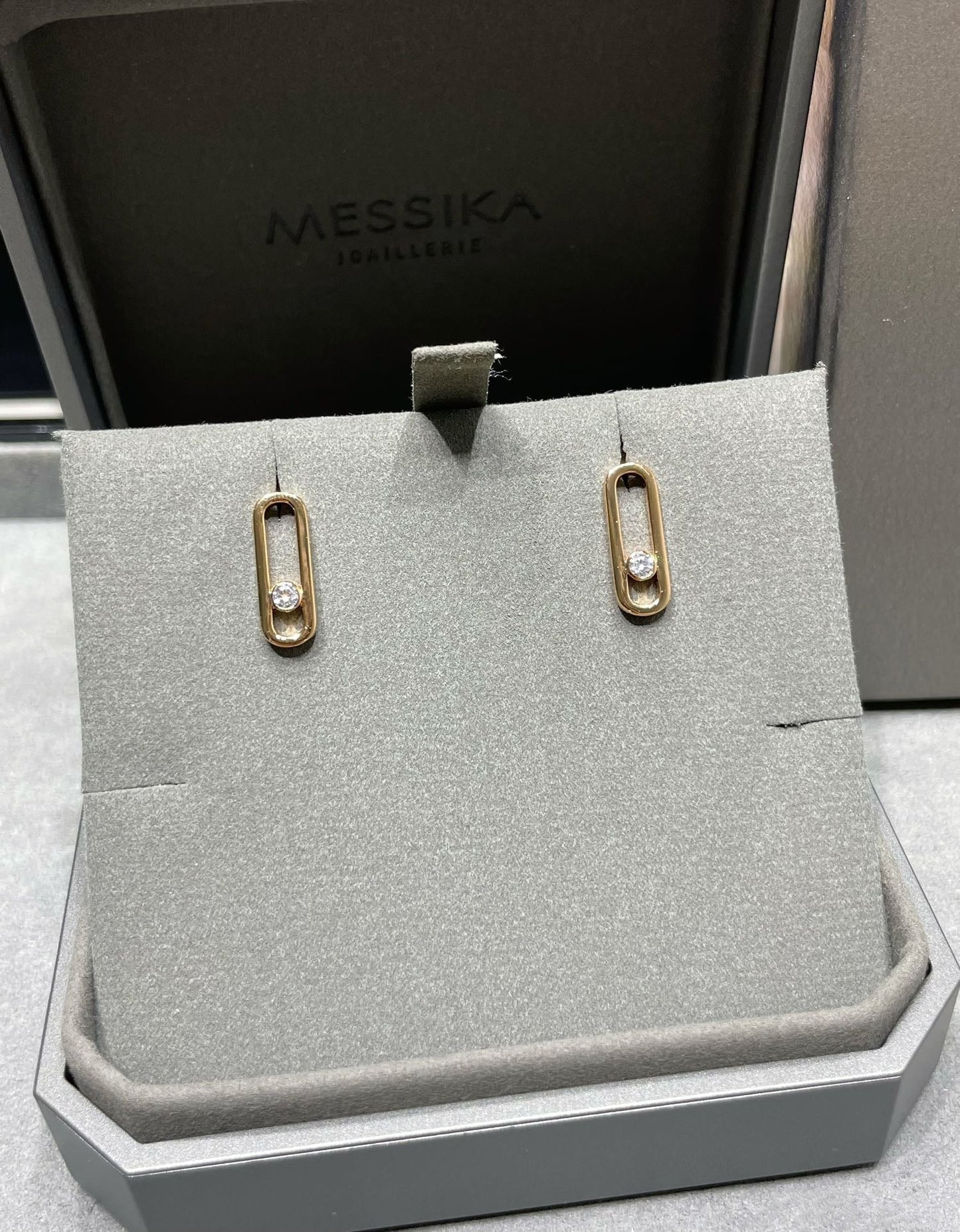 [Mysitc ] MOVE UNO SMALL 1 DIAMOND EARRINGS